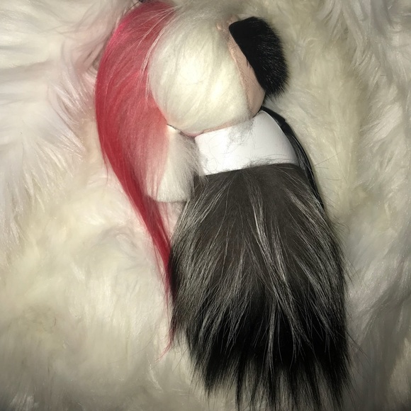 [RARE] Fendi ‘Karlito’ Mink Keycharm - Picture 5 of 8